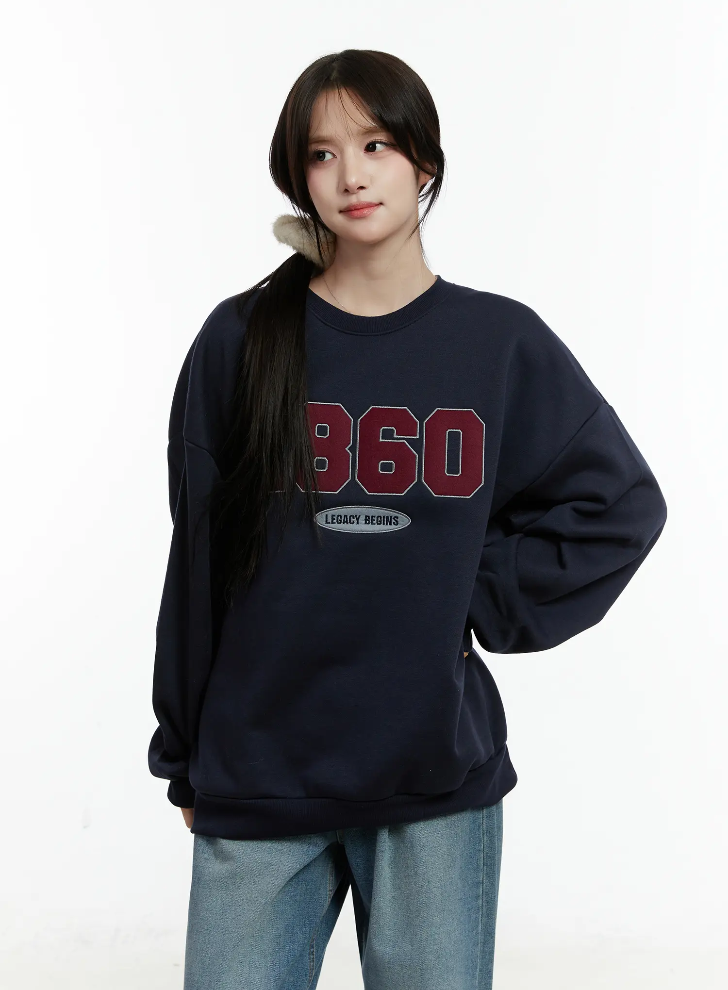 1860 Graphic Fleece-Lined Crewneck CD514 - Image 9