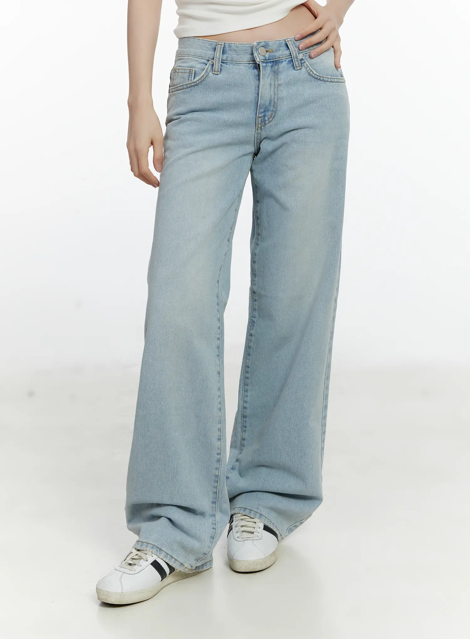 Andi Low Rise Wide Leg Jeans F502 - Image 9