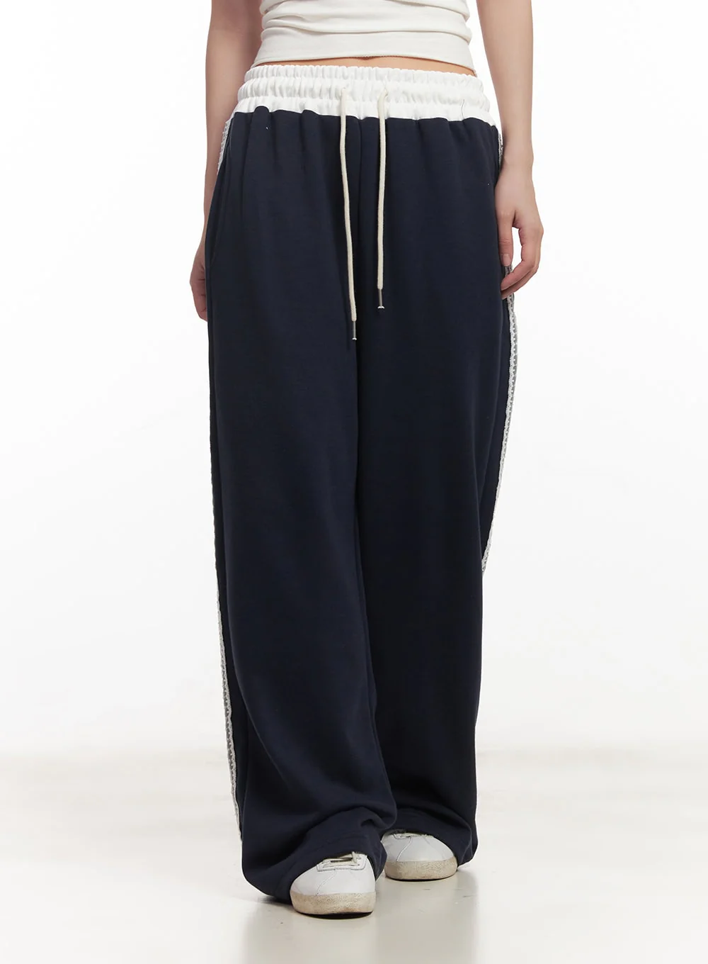 Angel Lace Wide-Leg Trackpants CA521 - Image 11