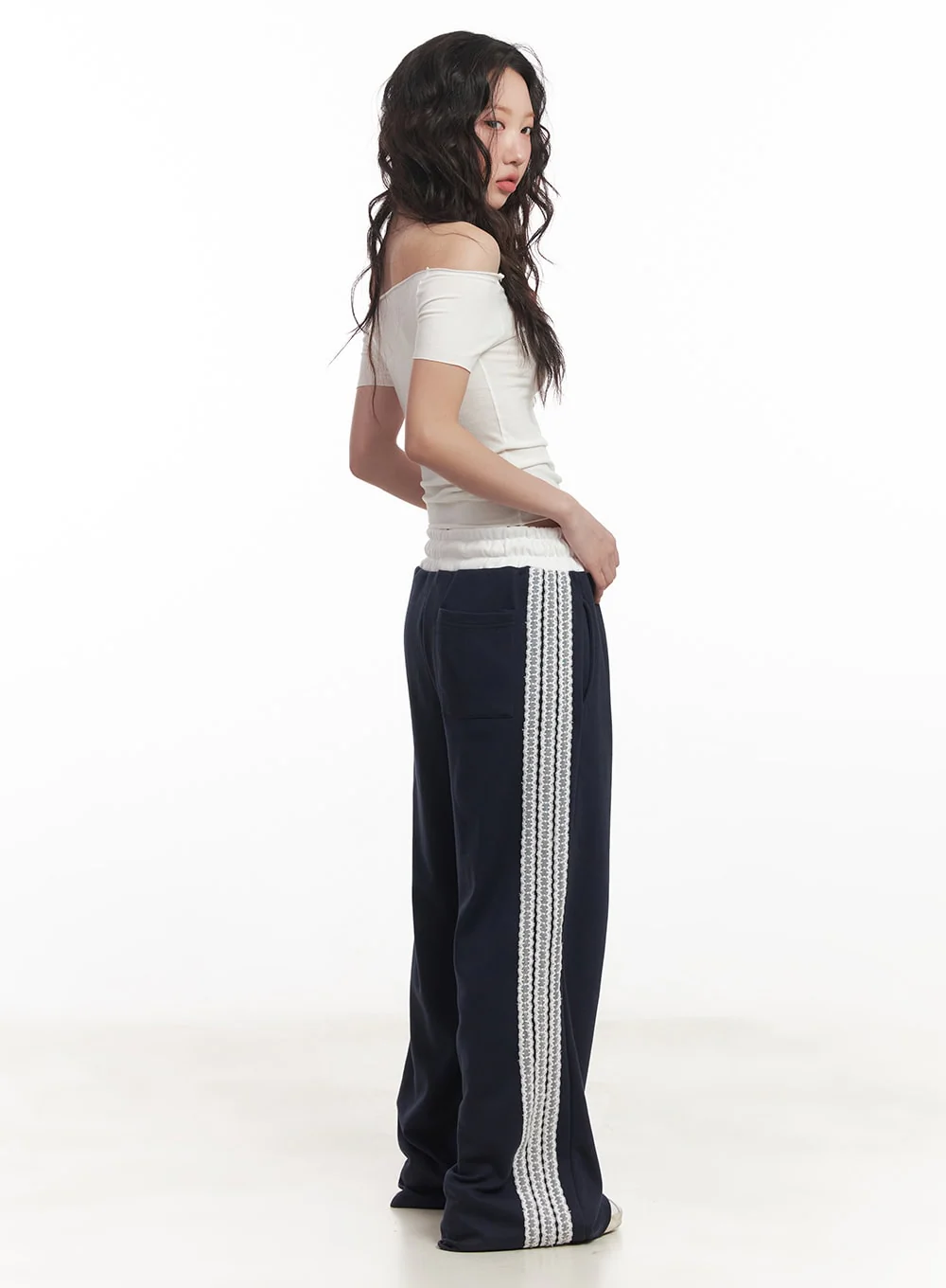 Angel Lace Wide-Leg Trackpants CA521 - Image 7
