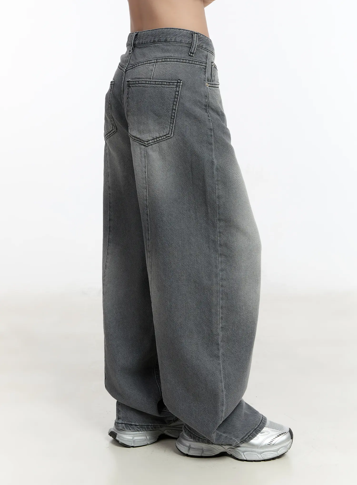 Armani Washed Wide Leg Jeans CM511 - Image 5