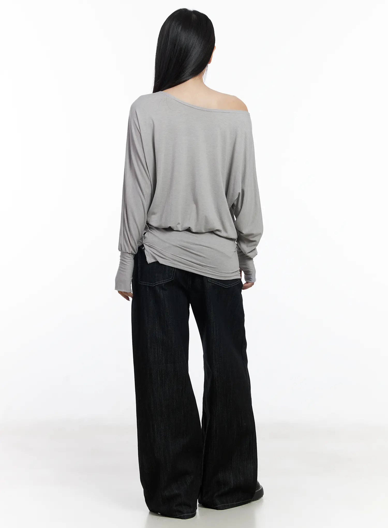 Asymmetric Button-Detail Off-Shoulder Long Sleeve Top CJ530 - Image 4
