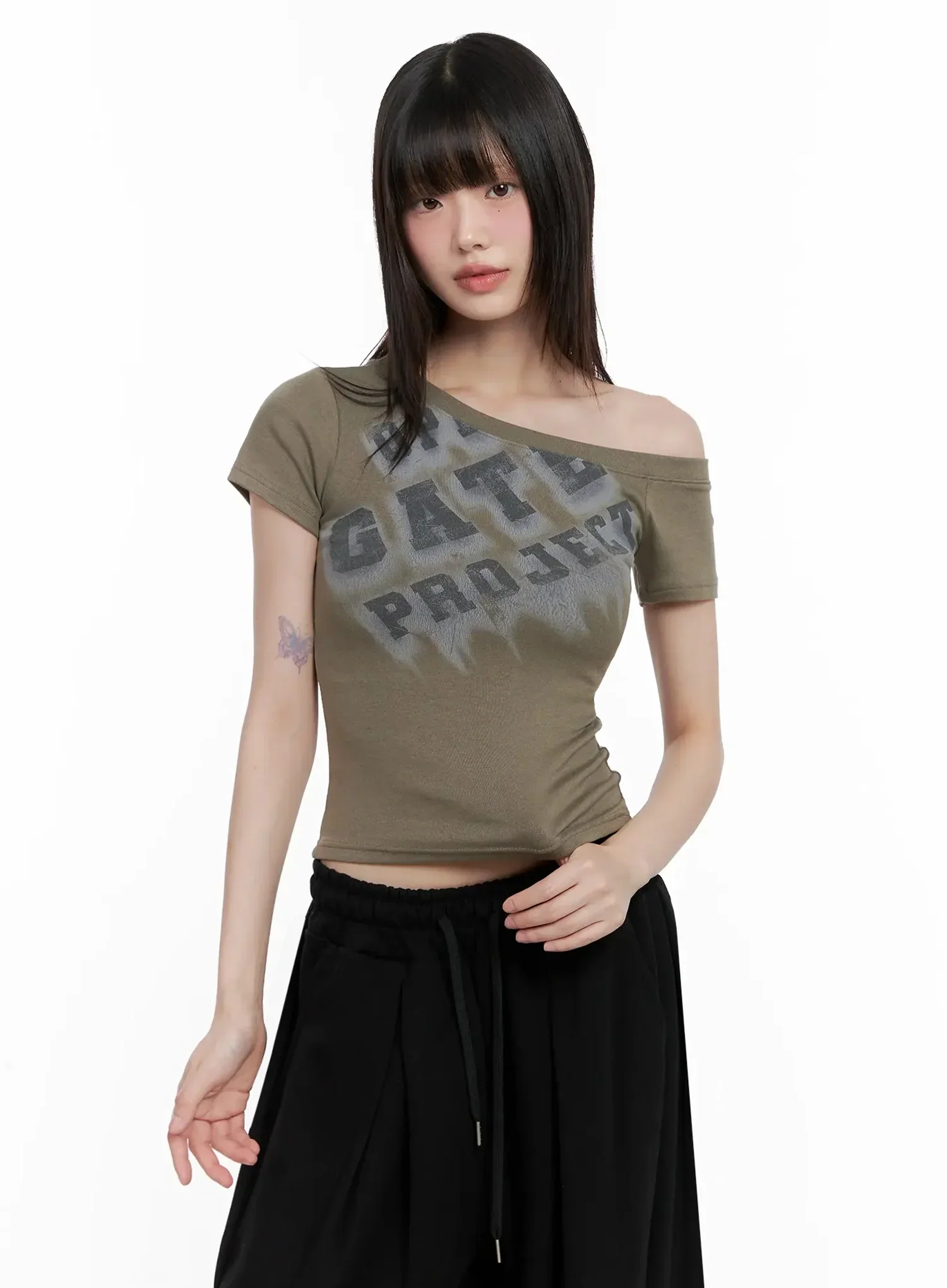 Asymmetric Off-Shoulder Graphic Top IL528 - Image 7