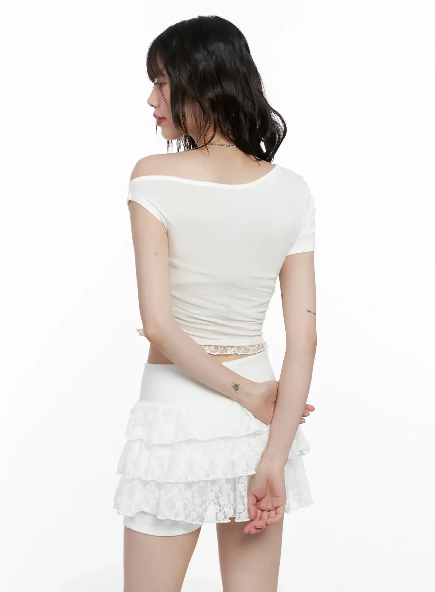 Asymmetric Off-Shoulder Lace-Trim Top IL531 - Image 9