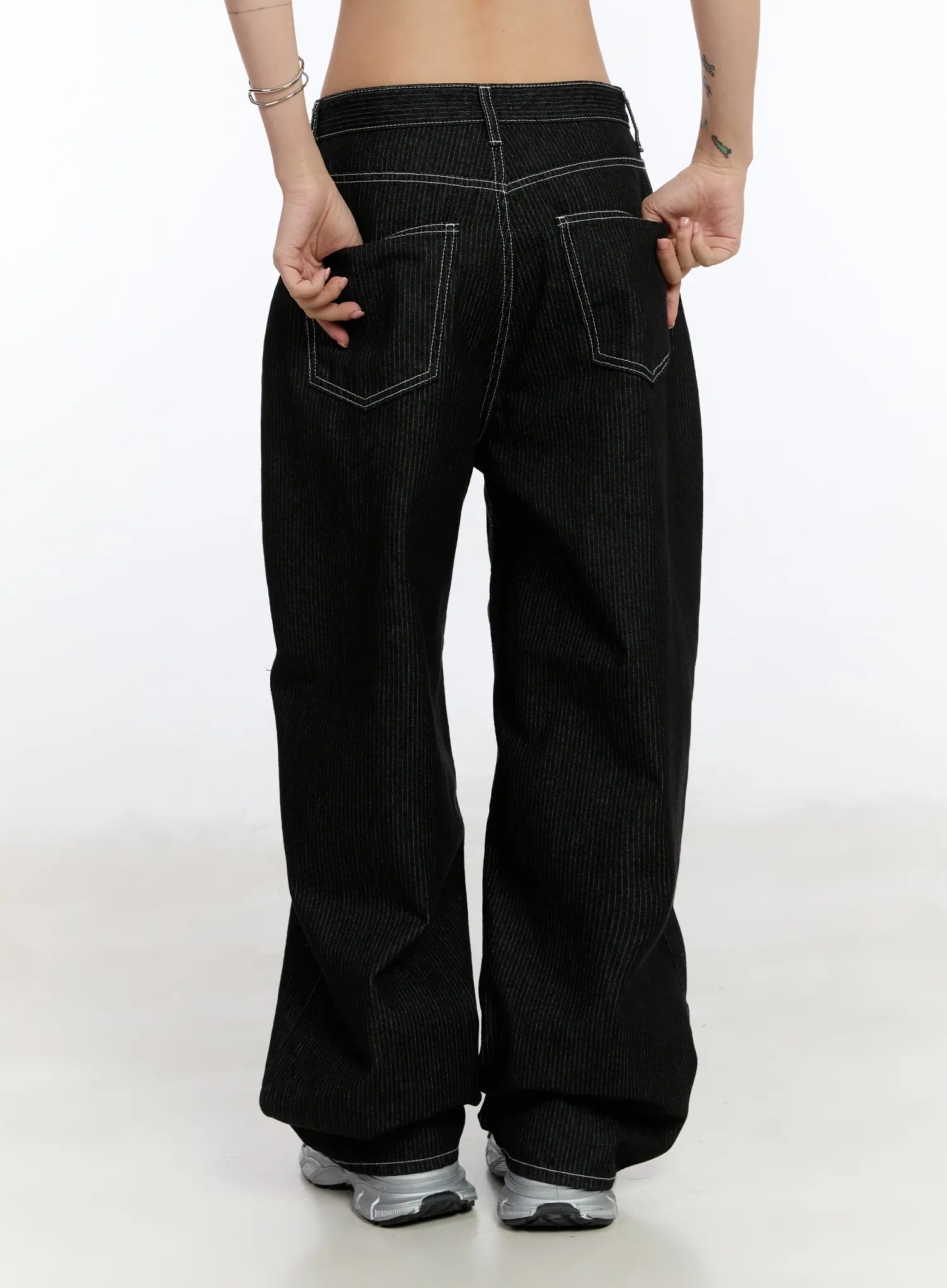 Athe Wide Stripe Jeans CA506 - Image 8