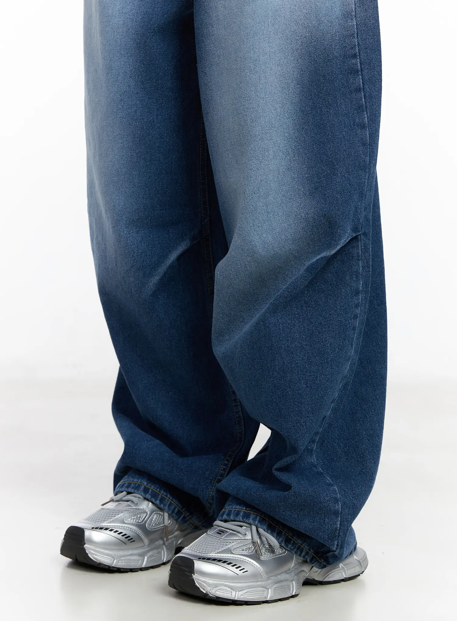 Azari Washed Baggy Jeans CJ530 - Image 9