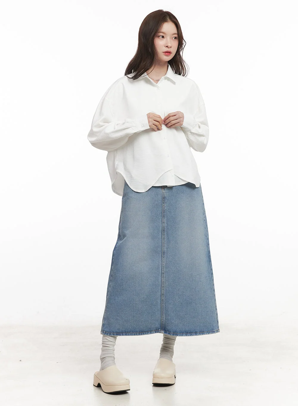 Back-Slit Stitched Denim Maxi Skirt CM511 - Image 3