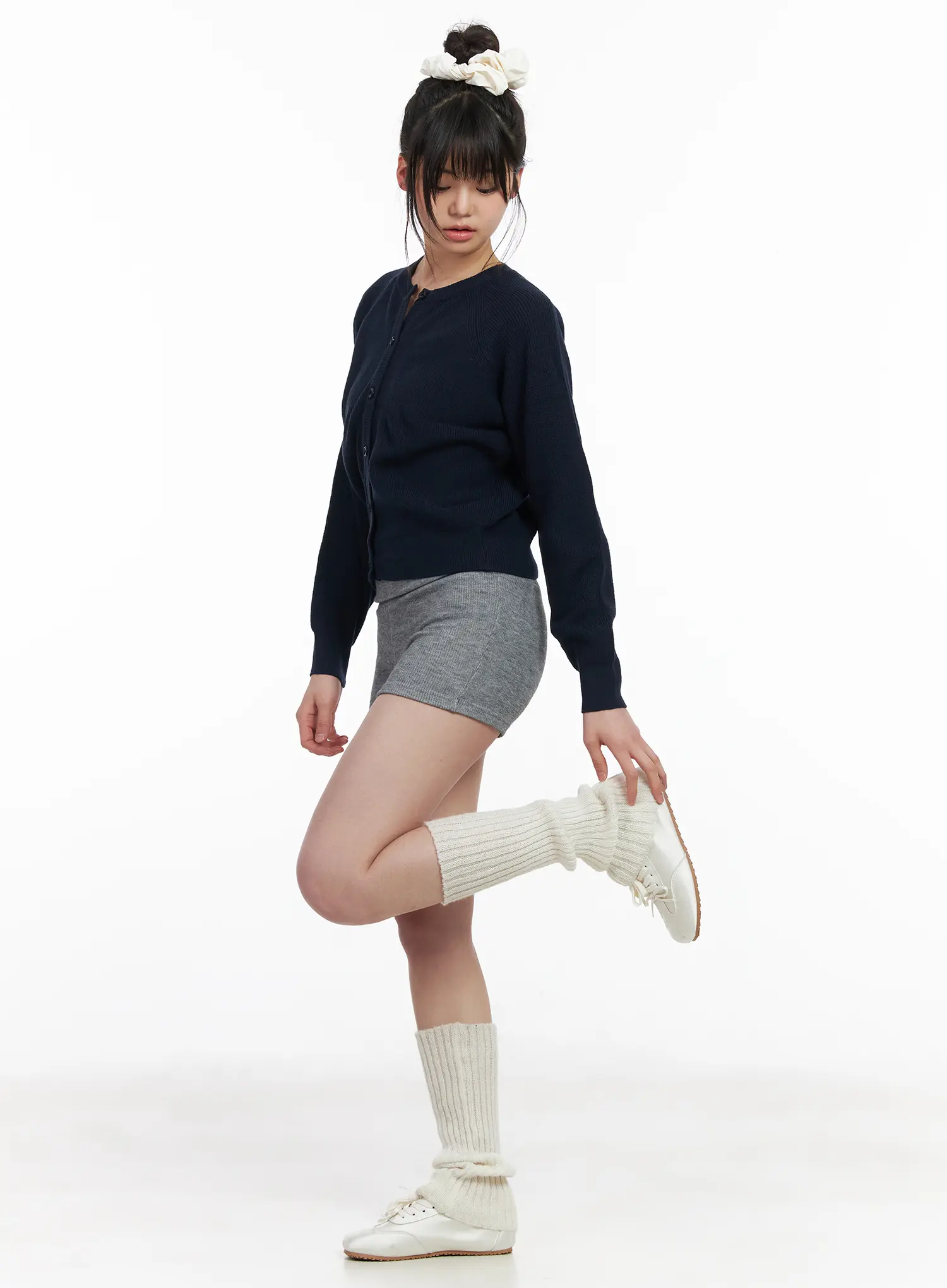 Basic Foldover High-Waisted Shorts CM513 - Image 6