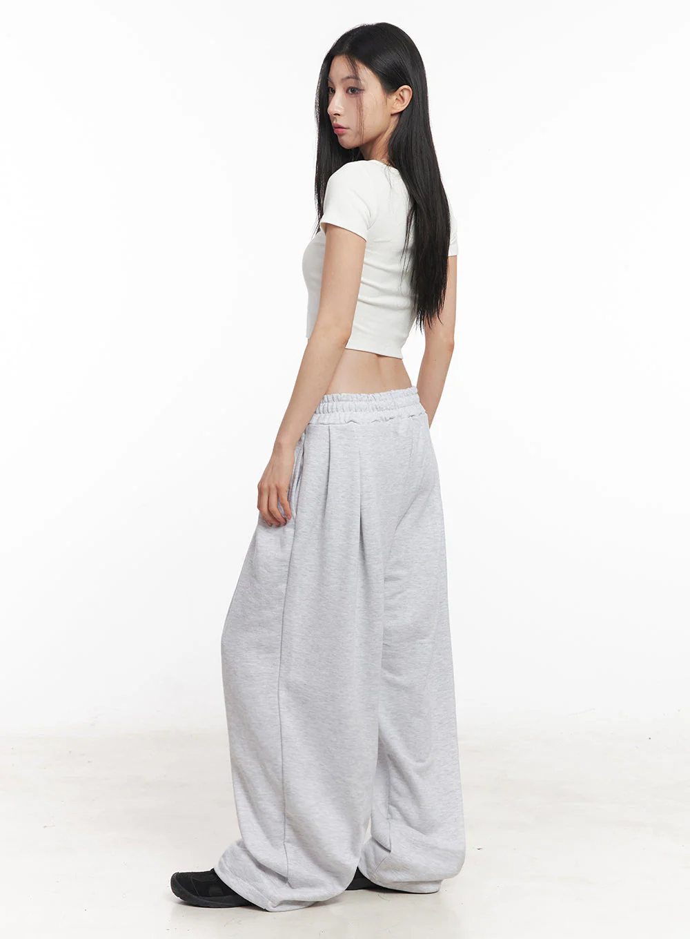 Basic Lounge Crop Tee IY516 - Image 11