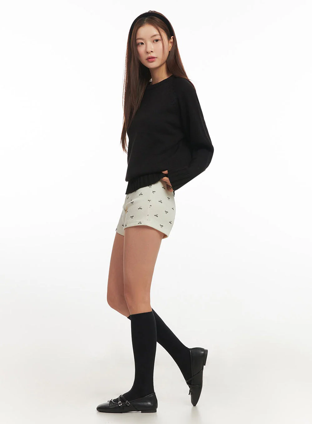 Basic Round Neck Sweater IM513 - Image 10