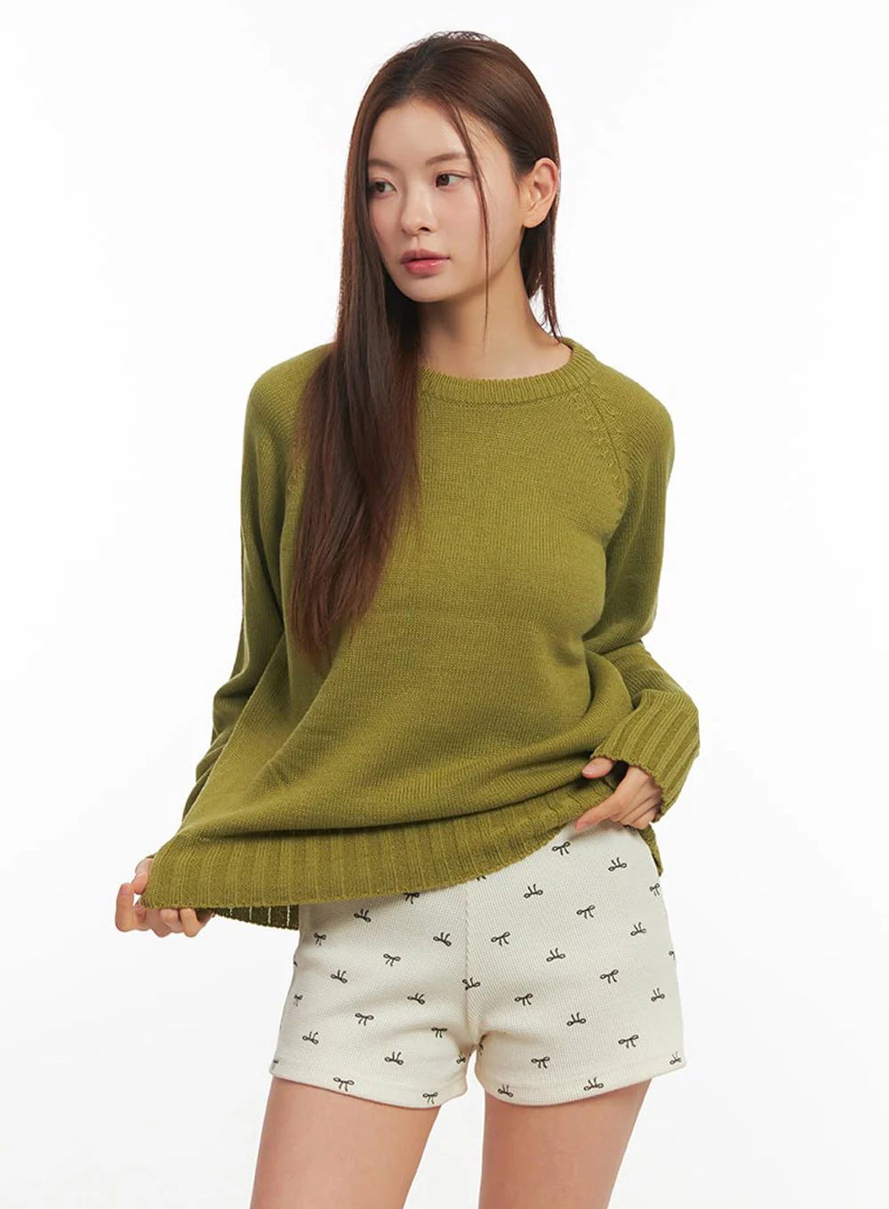 Basic Round Neck Sweater IM513 - Image 17