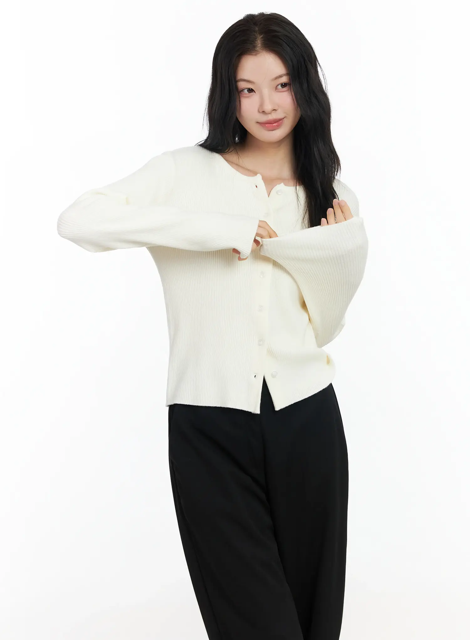Basic Slim Round Neck Cardigan IM524 - Image 12