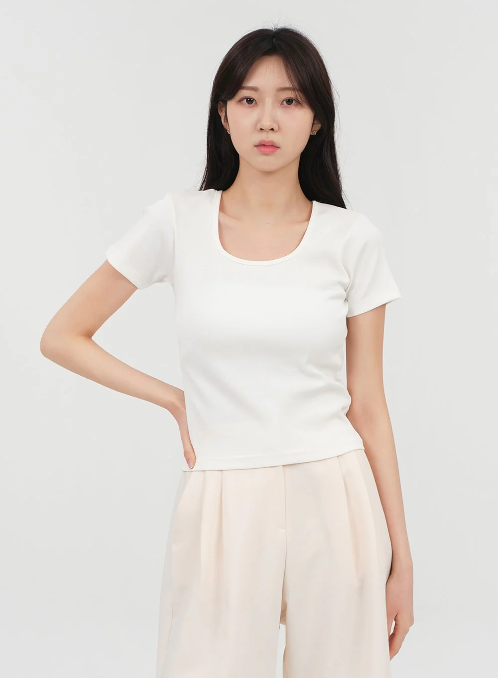 Basic Square Neck T-shirt OA13 - Image 4
