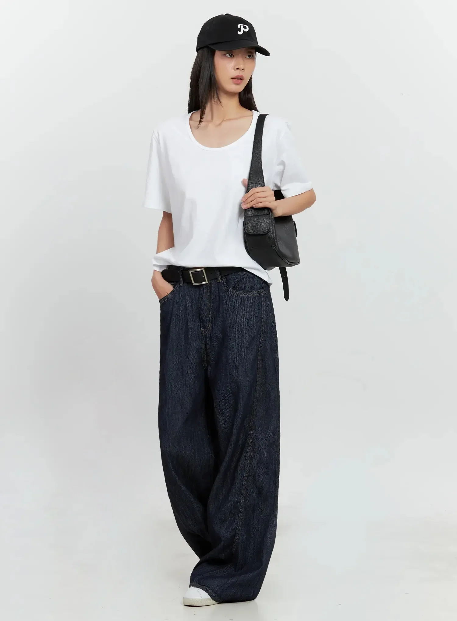 Basic U-Neck T-Shirt IL528 - Image 17
