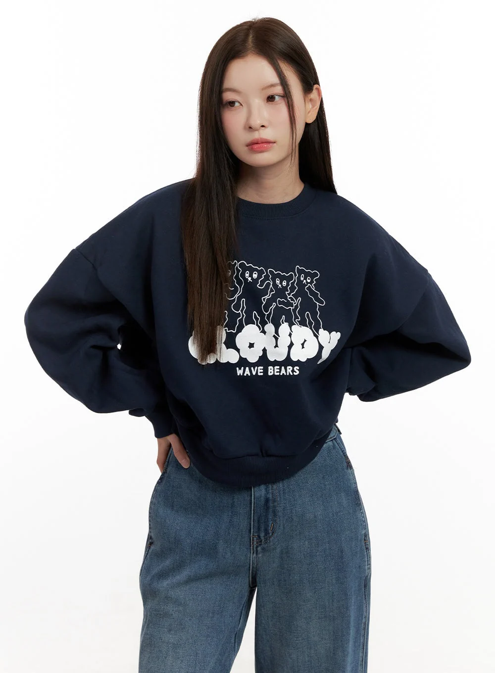 Bear Graphic Long Sleeve Crewneck ON422 - Image 9