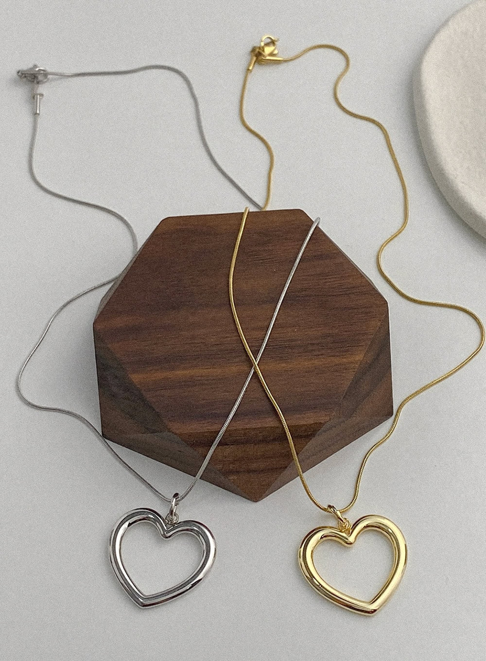 Big Heart Outline Necklace IA517 - Image 3