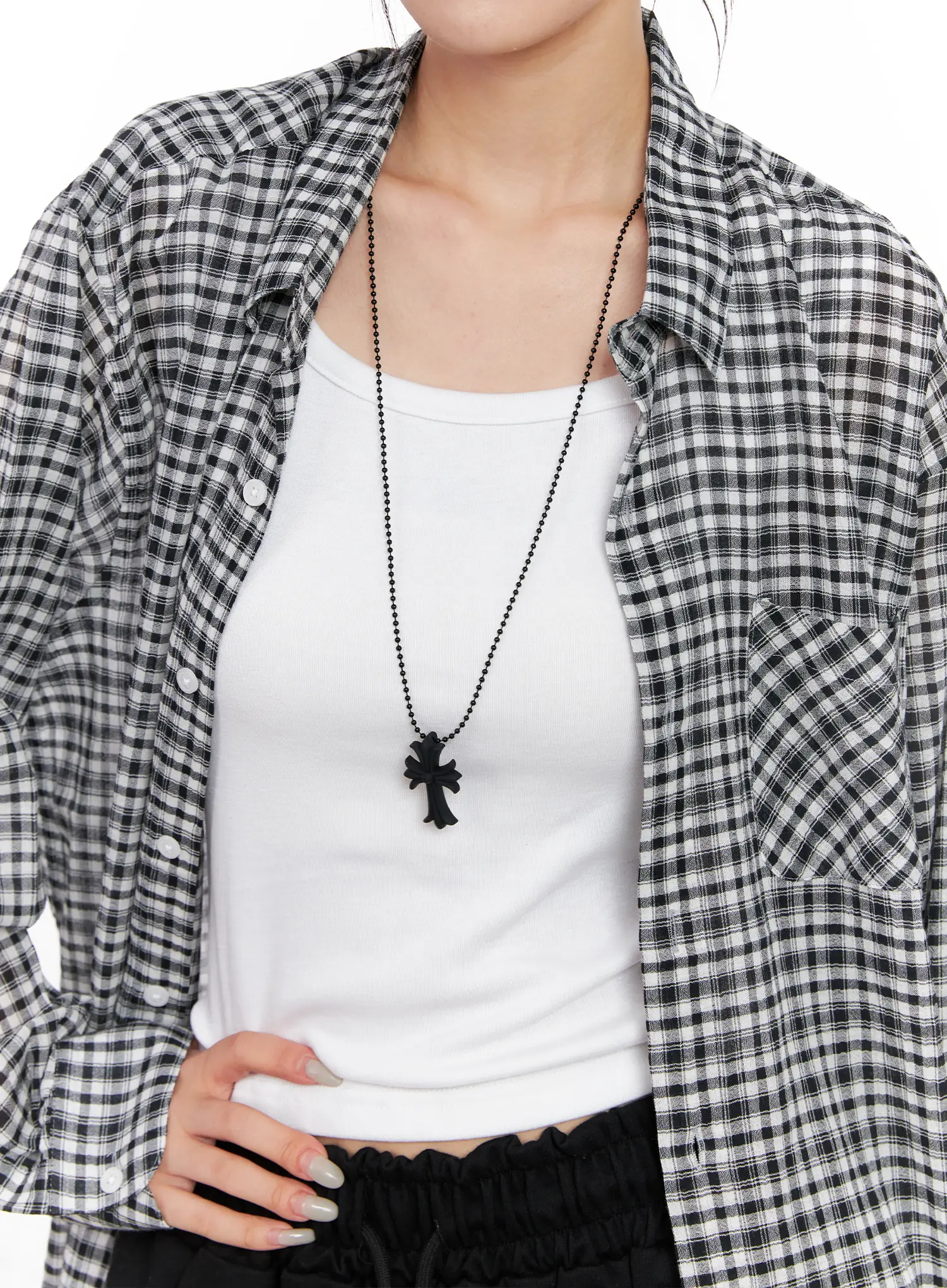 Black Cross Pendant Necklace CL528 - Image 3