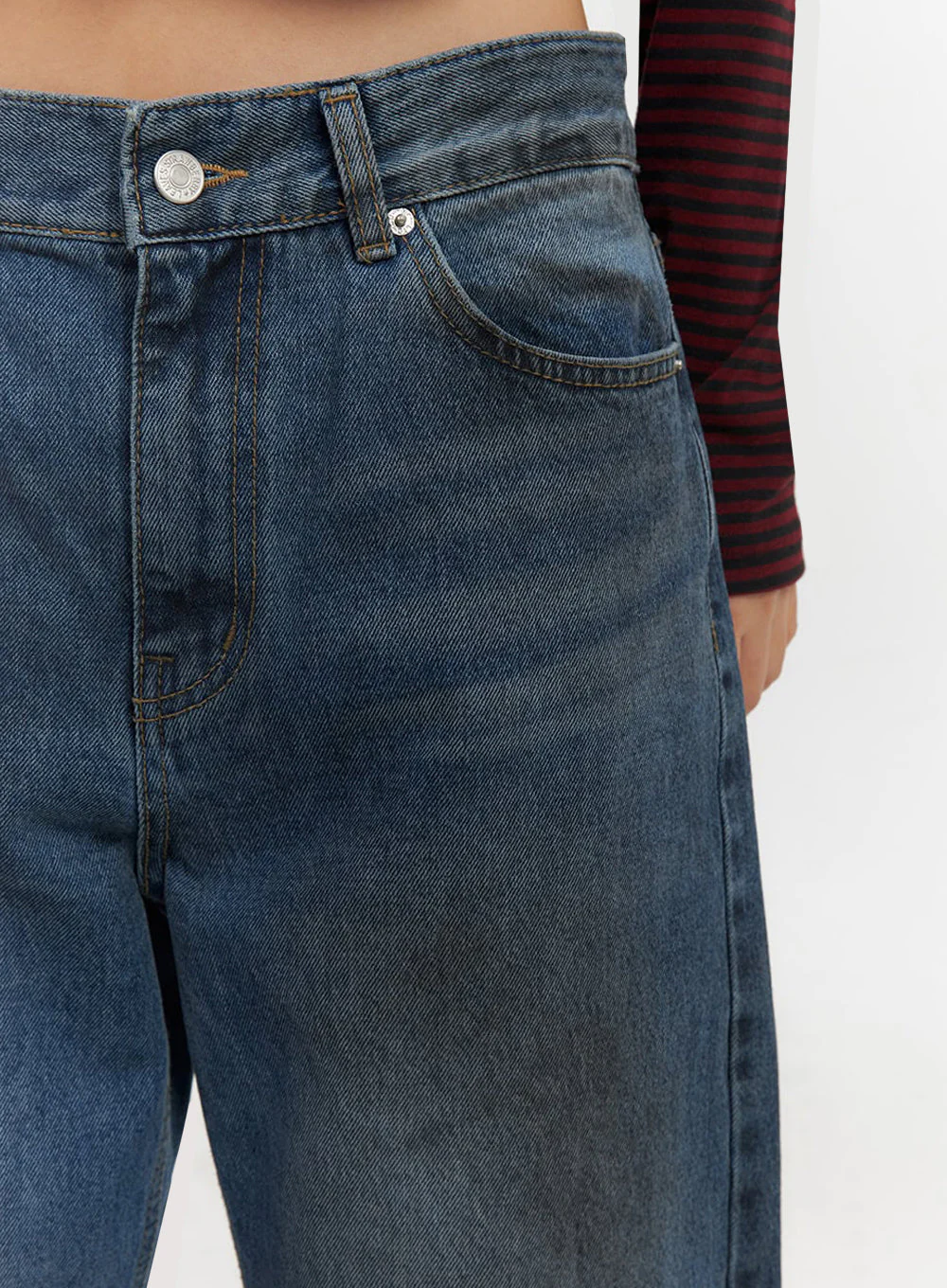Brianna Dark Washed Wide-Leg Jeans IF510 - Image 5