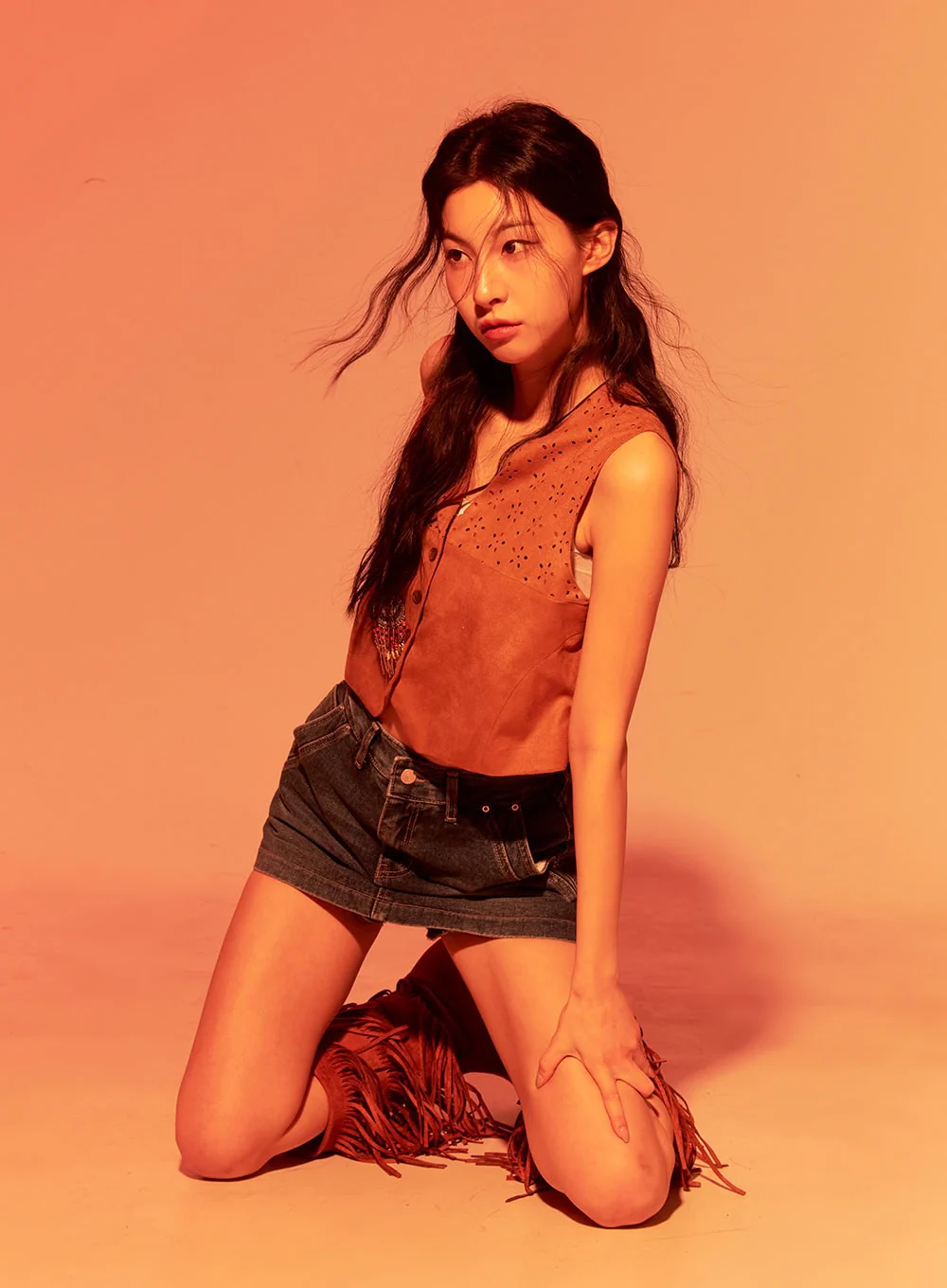 Buttoned Suede V-Neck Vest Top CF513 - Image 3