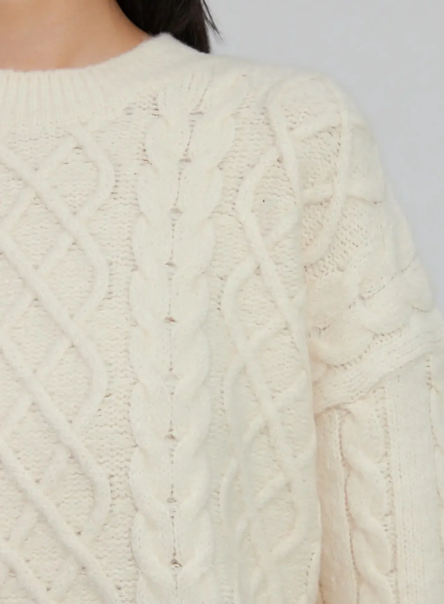 Cable Knit Crew Neck Sweater ID516 - Image 11