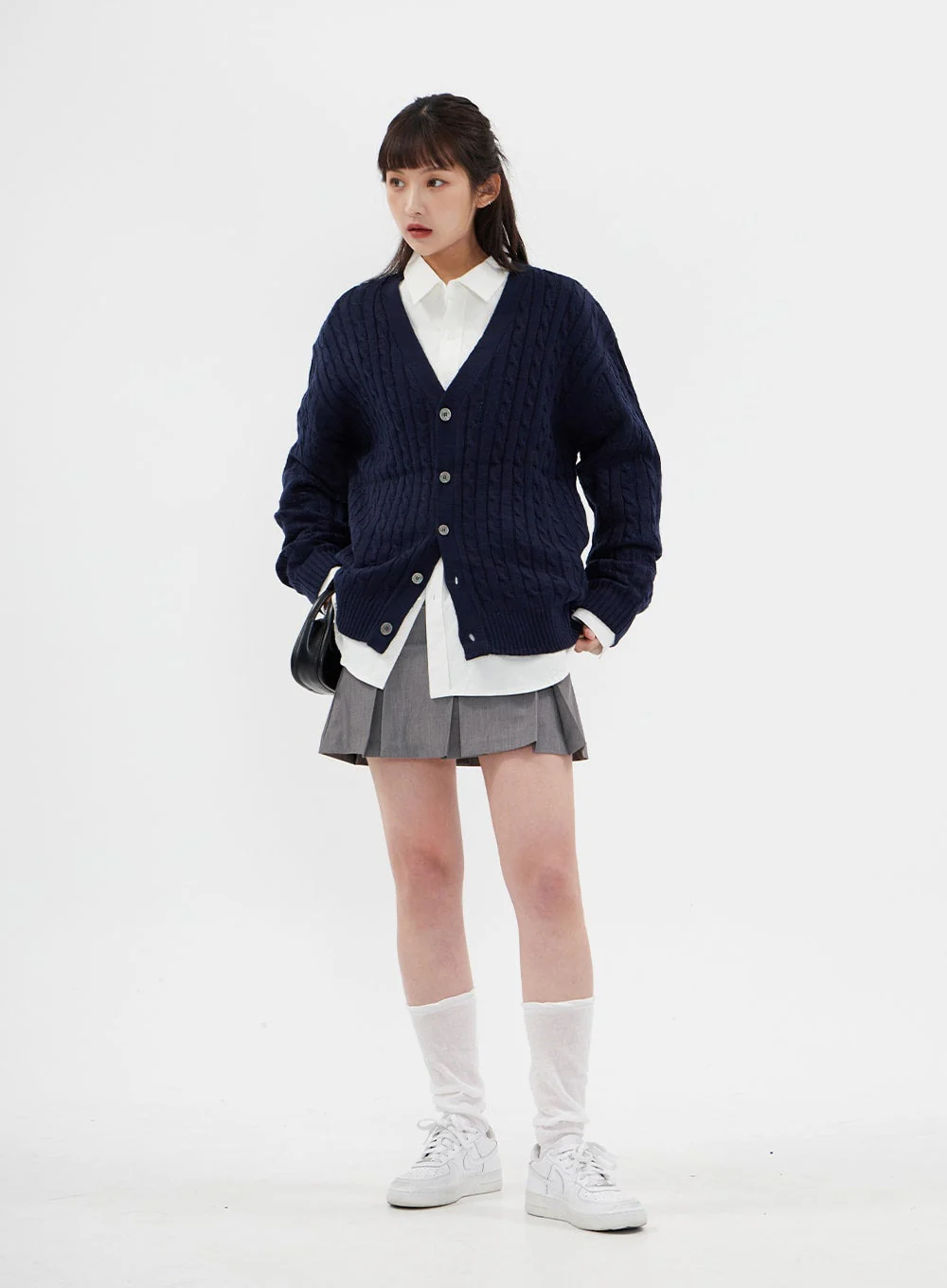 Cable Knit Relaxed Fit Cardigan C7102 - Image 17