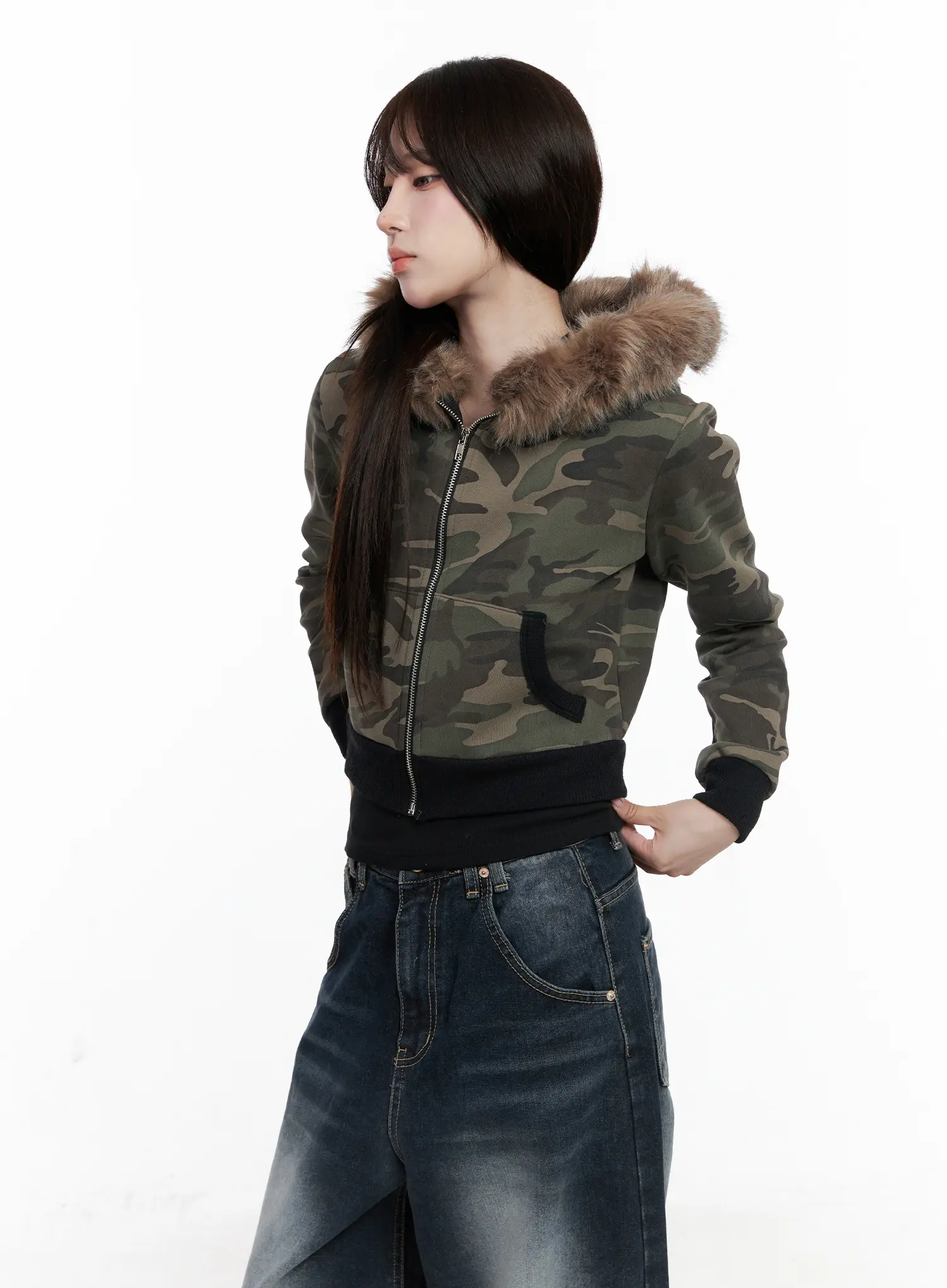Camo Faux Fur Crop Zip-Up Hoodie CO521 - Image 6