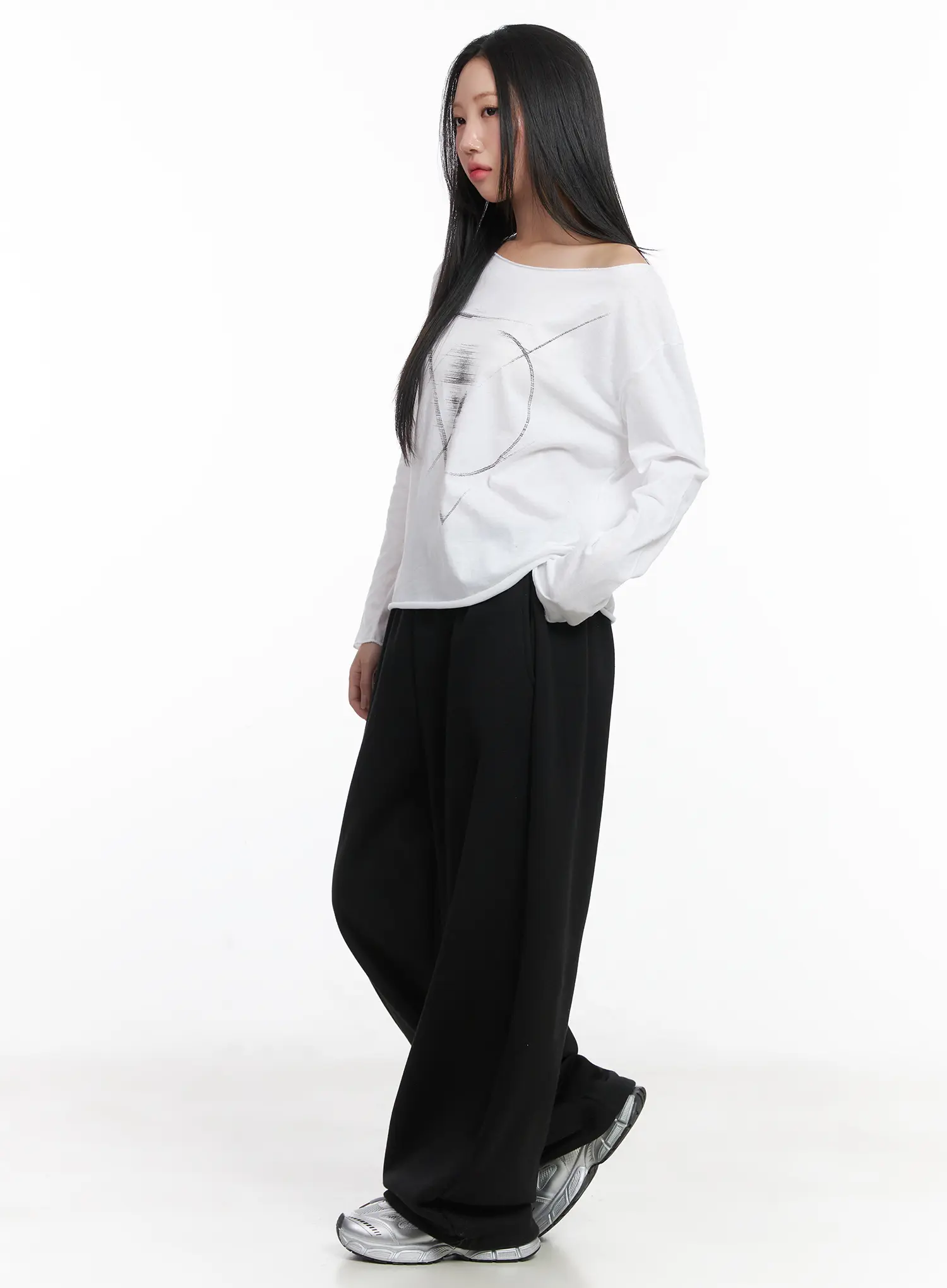 Casual Relaxed Neck Graphic Long Sleeve Tee CD530 - Image 4
