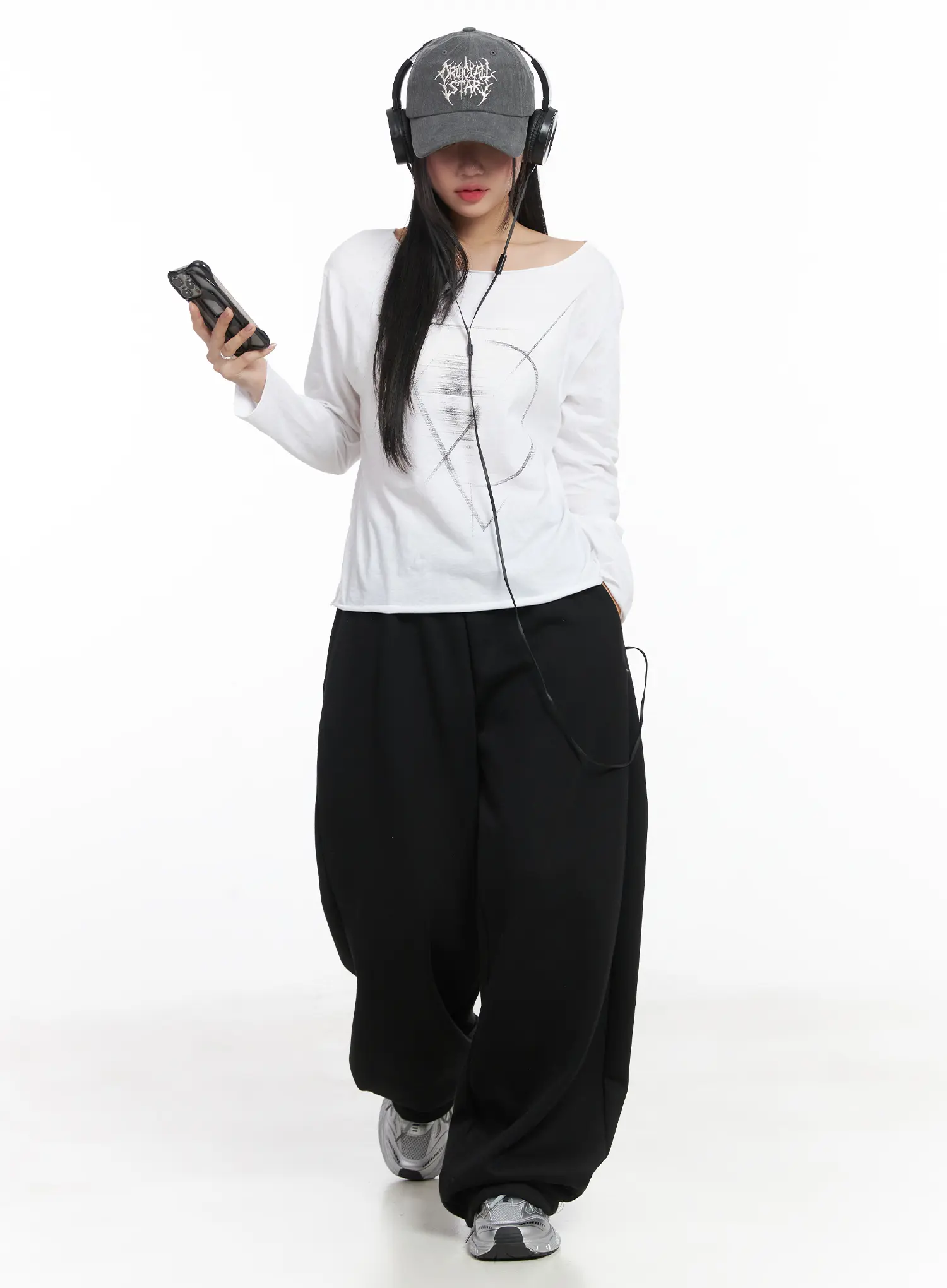 Casual Relaxed Neck Graphic Long Sleeve Tee CD530 - Image 6