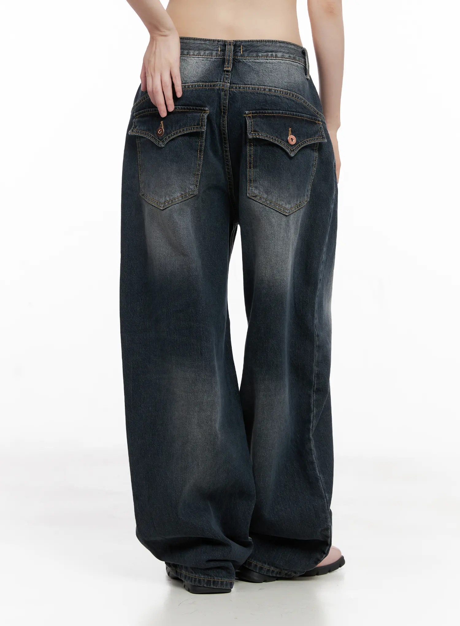 Celi Vintage Wash Wide-Leg Jeans CG515 - Image 7