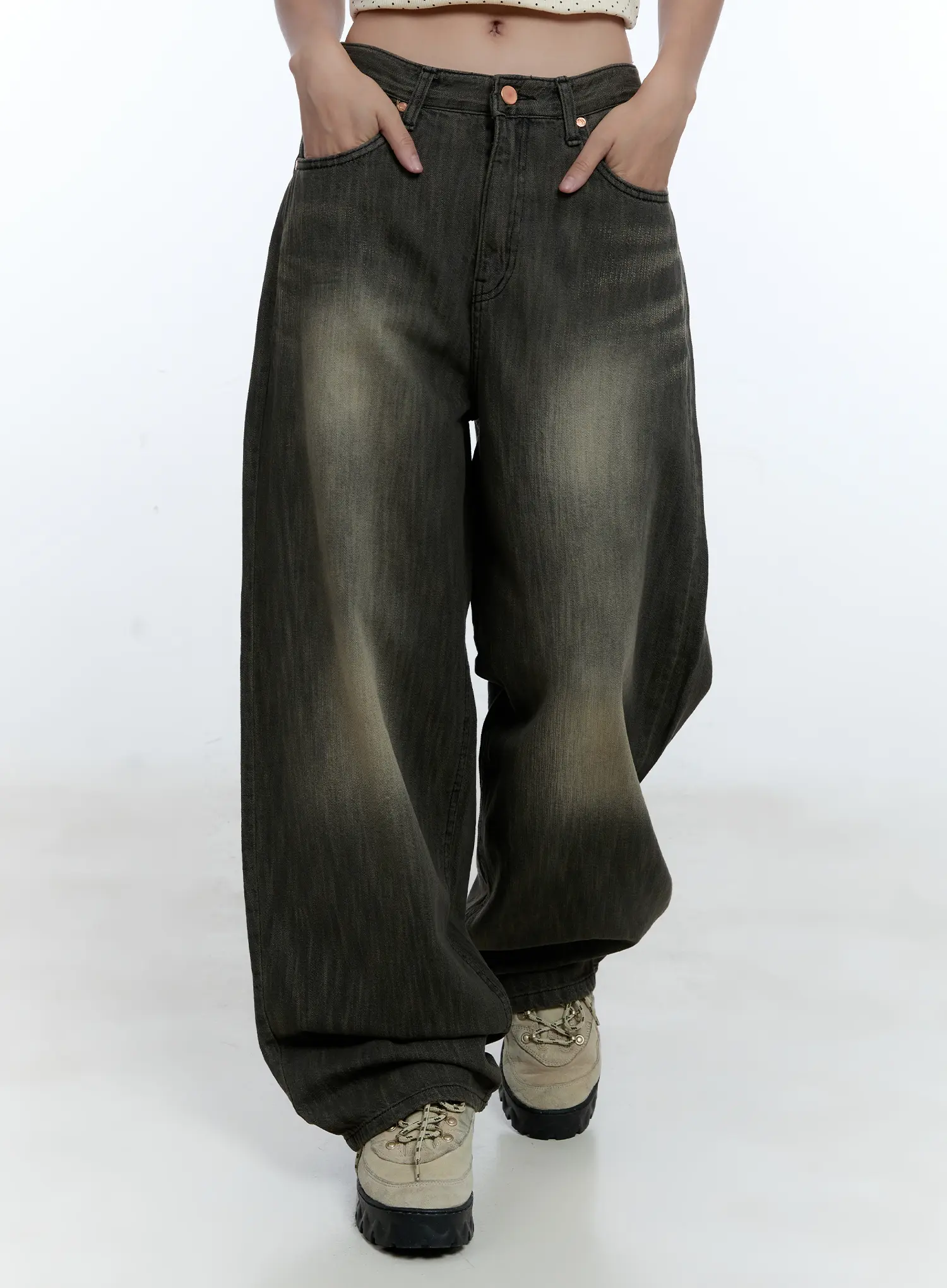 Chaeeun Washed Wide-Leg Jeans CU527
