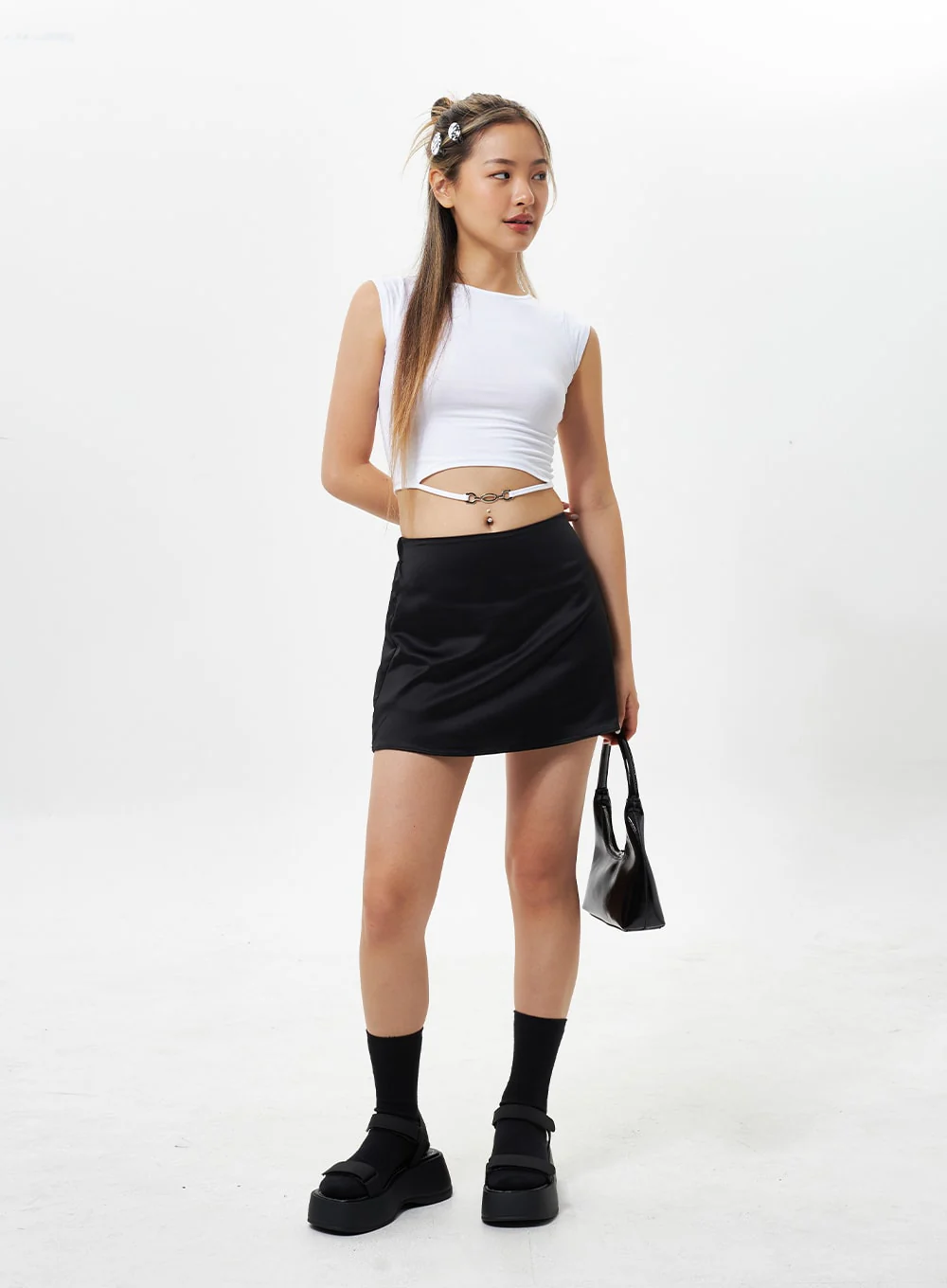 Chain Detail Cropped Top CY330 - Image 10