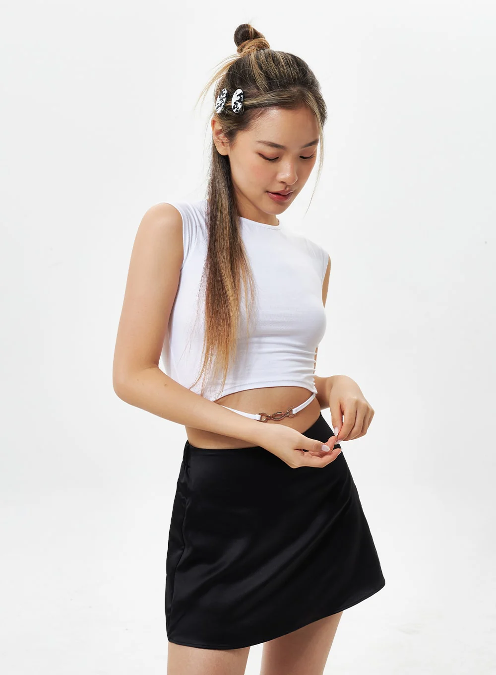 Chain Detail Cropped Top CY330 - Image 12