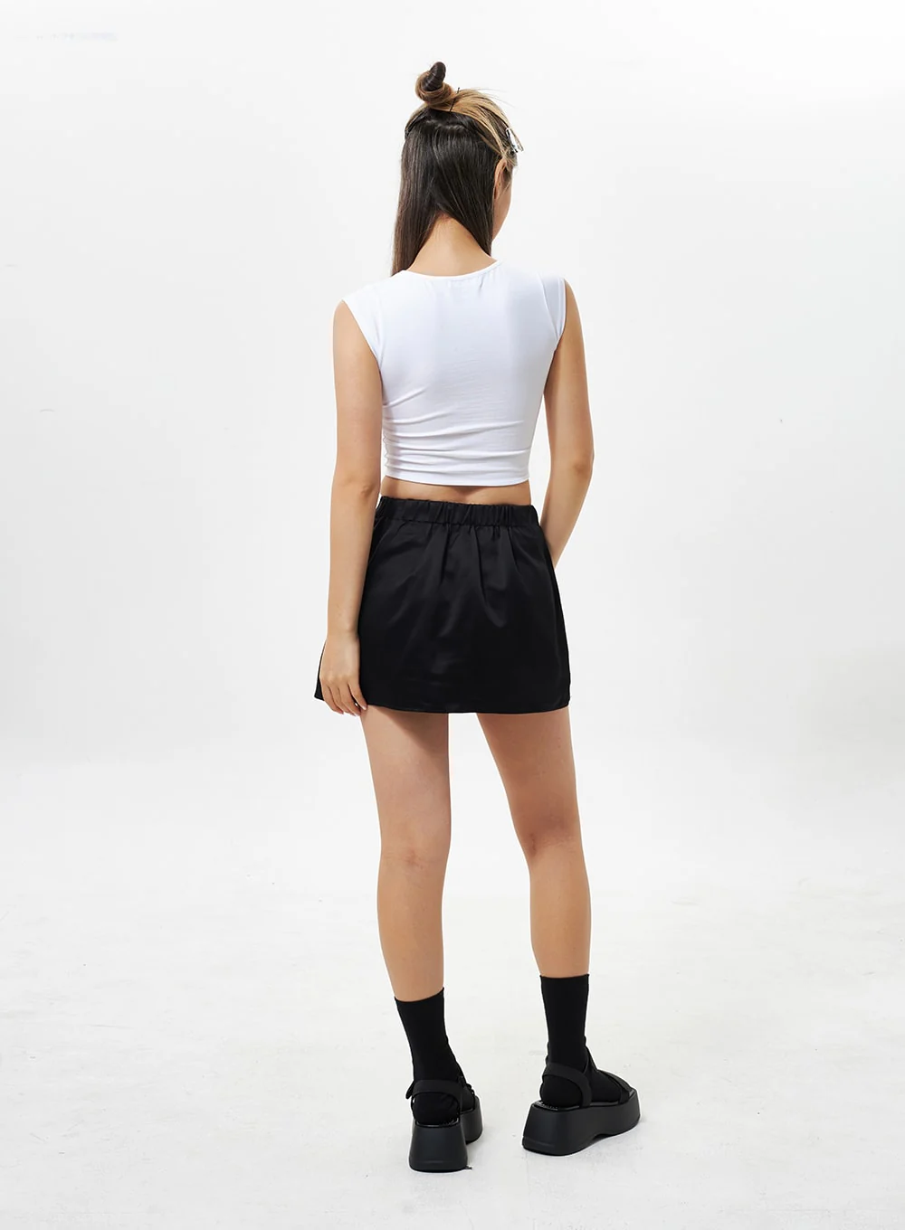 Chain Detail Cropped Top CY330 - Image 15