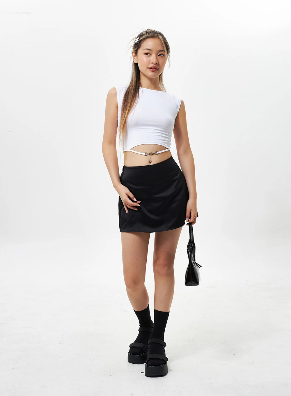 Chain Detail Cropped Top CY330 - Image 16