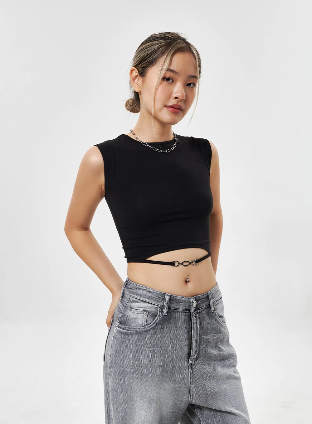 Chain Detail Cropped Top CY330 - Image 5