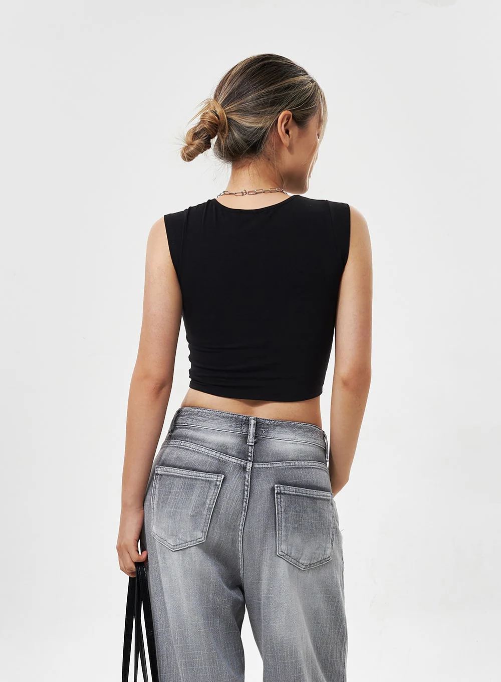 Chain Detail Cropped Top CY330 - Image 6