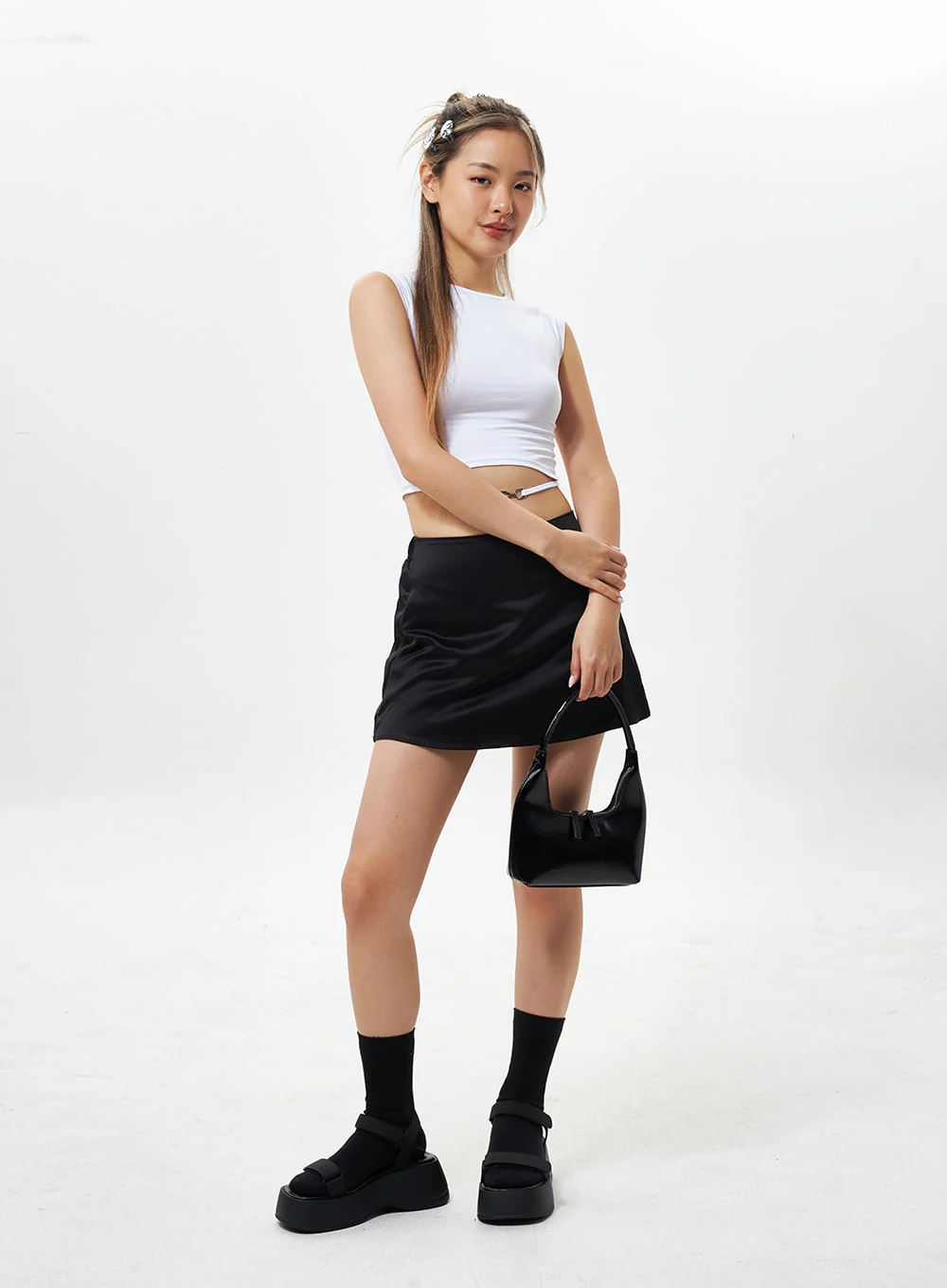 Chain Detail Cropped Top CY330 - Image 9