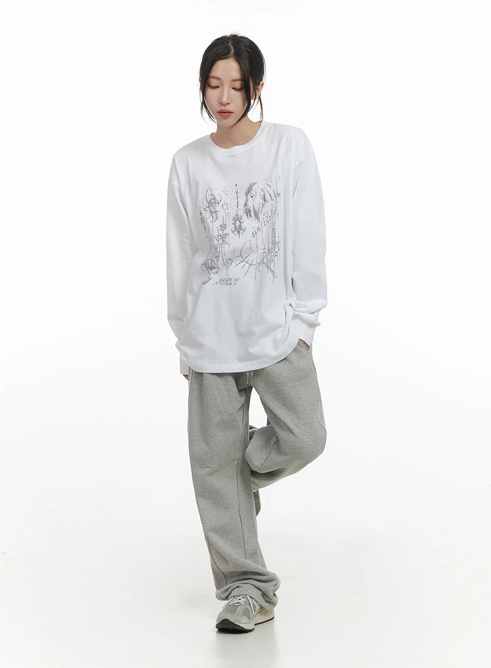 Chic Graphic Print Cotton Long Sleeve Tee CO402 - Image 2