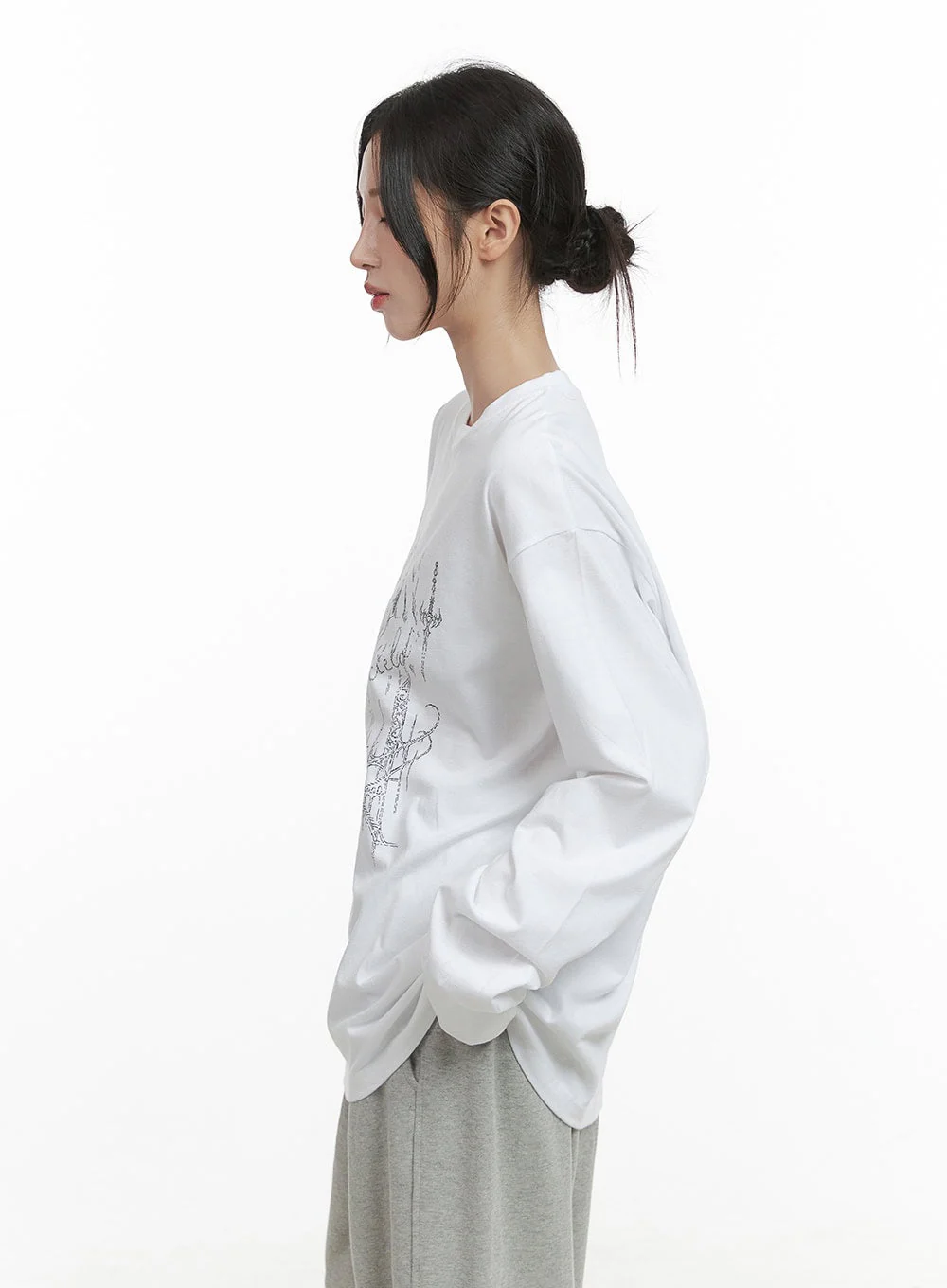 Chic Graphic Print Cotton Long Sleeve Tee CO402 - Image 4