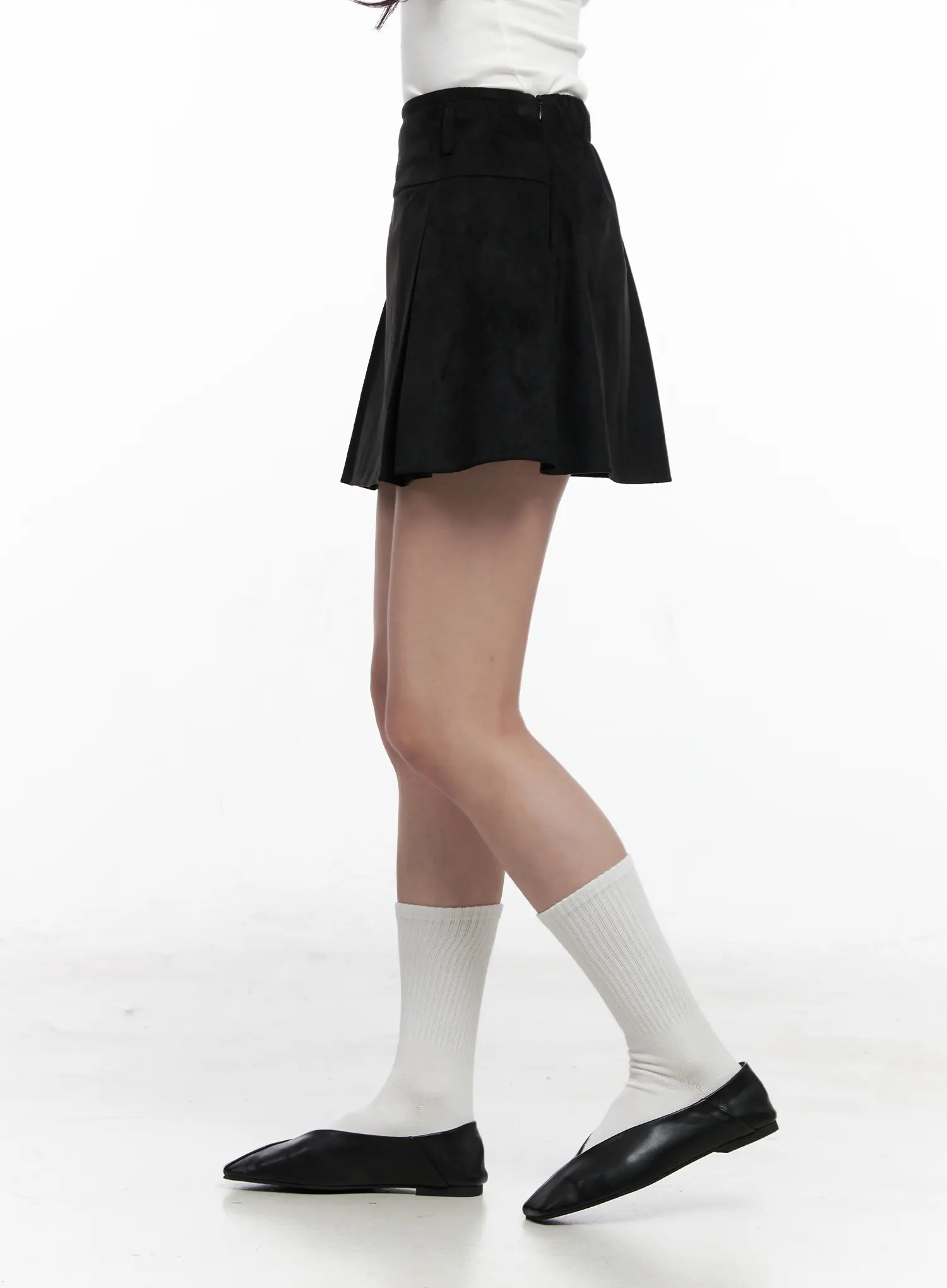 Chic Pleated Mini Skirt CO524 - Image 5