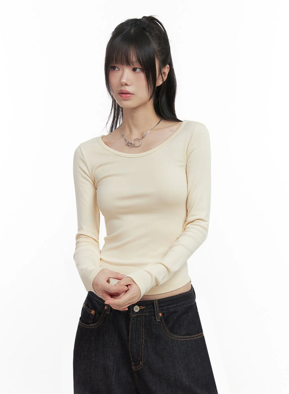 Circle Pendant Choker Necklace IN427 - Image 4