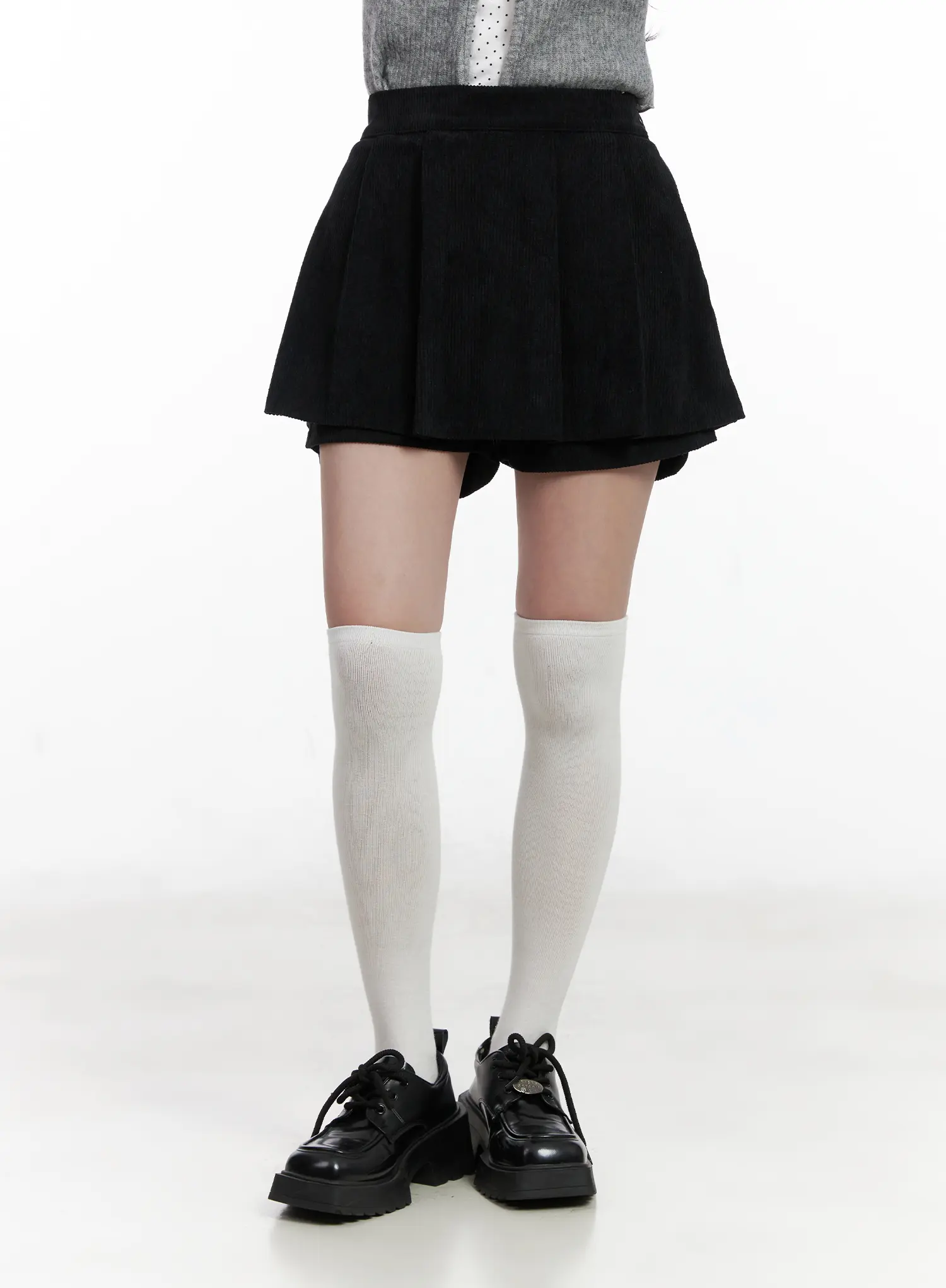 Classic Pleated Mini Skirt CN527 - Image 9