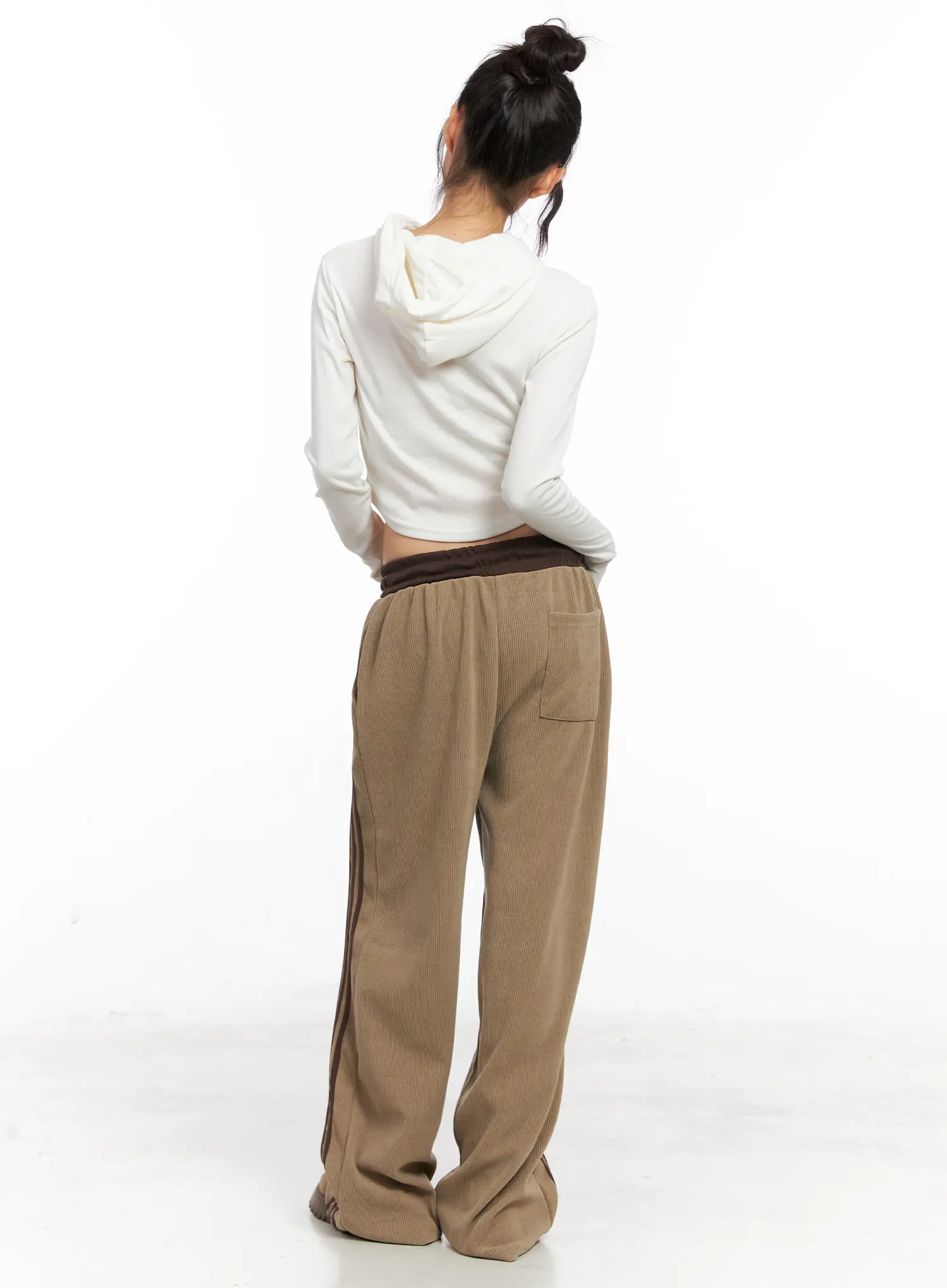 Cozy Cropped Fleece Hoodie CN521 - Image 5
