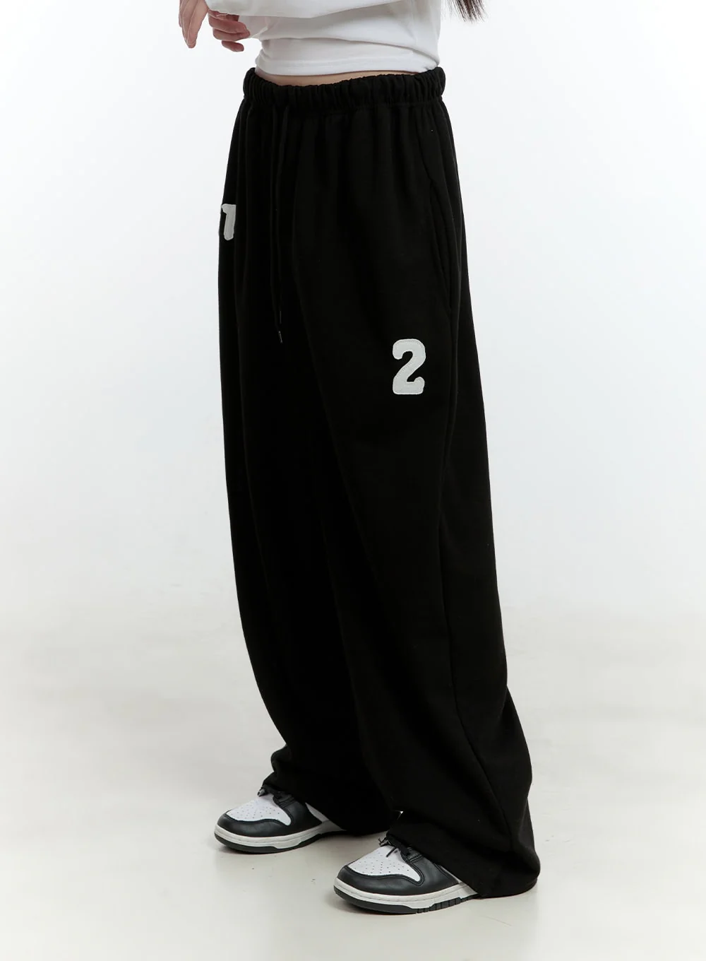 Cozy Embroidered Wide-Leg Sweatpants CF506 - Image 9
