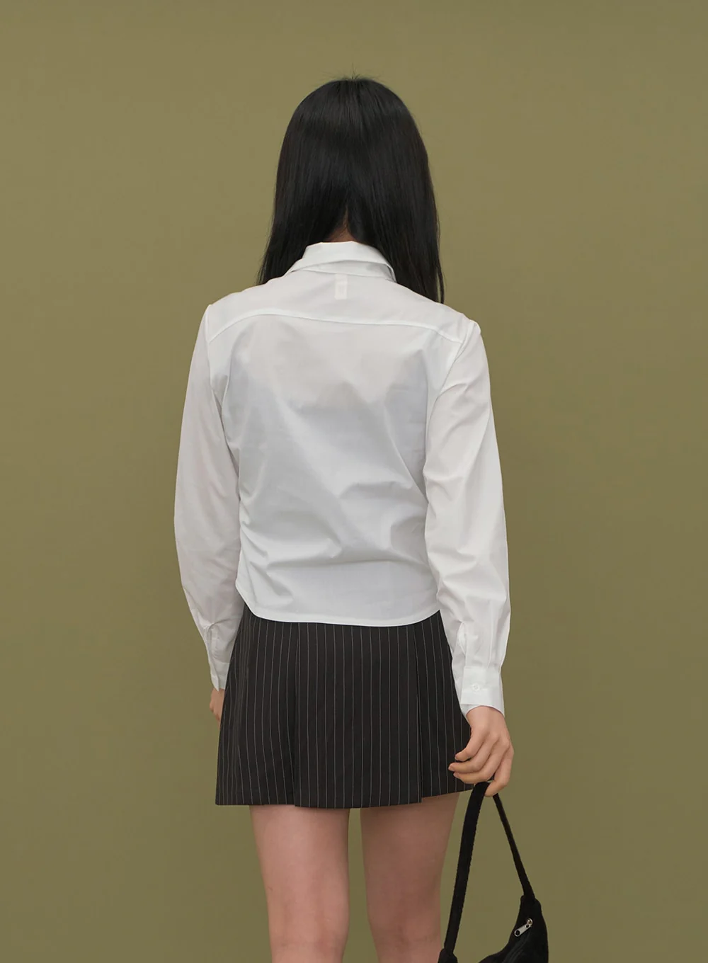 Cropped Shirt with Pockets C2601 - Image 6