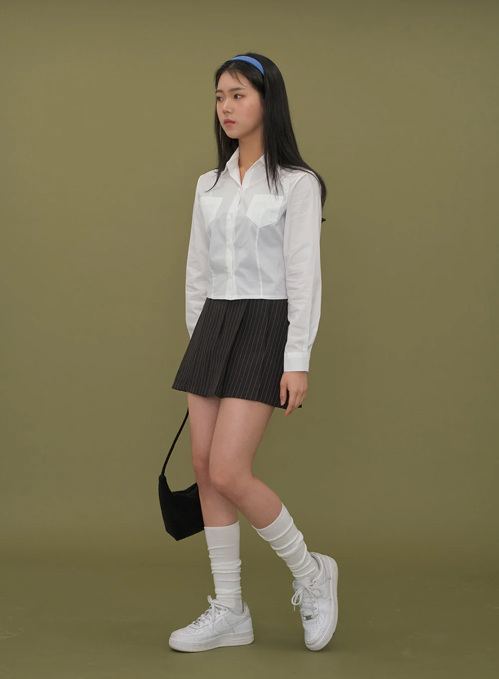 Cropped Shirt with Pockets C2601 - Image 9