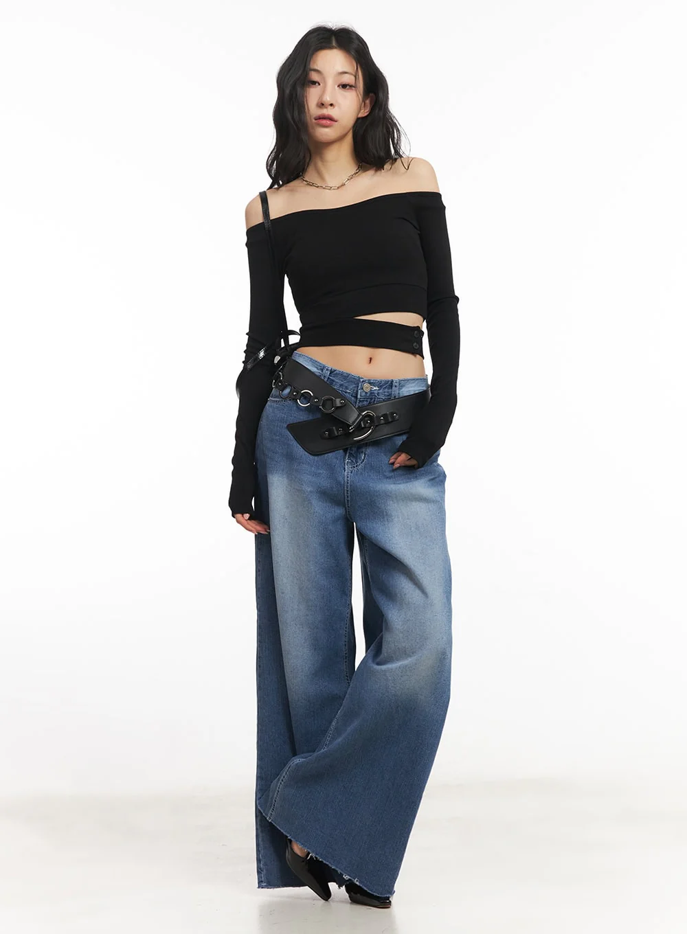 Cut-Out Off-Shoulder Long-Sleeve Crop Top CA504 - Image 3