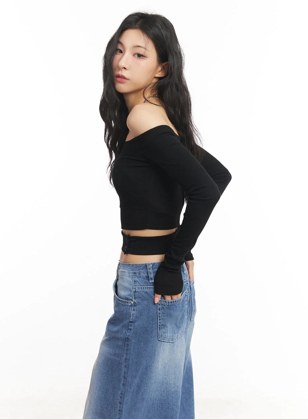 Cut-Out Off-Shoulder Long-Sleeve Crop Top CA504 - Image 5
