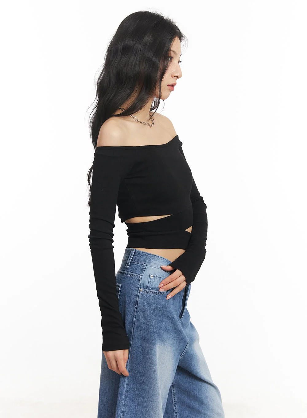 Cut-Out Off-Shoulder Long-Sleeve Crop Top CA504 - Image 6