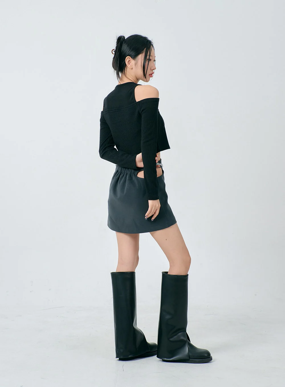 Cut Out Side Mini Skirt BD23 - Image 12